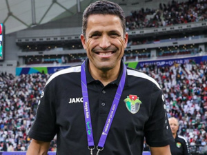 عموتة.. المدرب الذي يفرحنا ولا «يضحك علينا» عموتة.. المدرب الذي يفرحنا ولا «يضحك علينا»