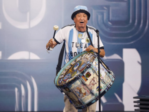 الأرجنتيني تولا.. وفاة أفضل مشجع لكرة القدم في العالم الأرجنتيني تولا.. وفاة أفضل مشجع لكرة القدم في العالم