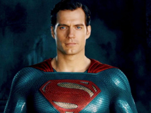 بطل «سوبرمان» ينتقد المشاهد الجنسية في الأفلام ويعتبرها «غير مبررة» بطل «سوبرمان» ينتقد المشاهد الجنسية في الأفلام ويعتبرها «غير مبررة»
