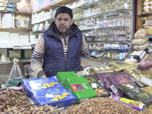 ارتفاع أسعار مقادير «سلو» مقابل تراجع أثمنة التمور ارتفاع أسعار مقادير «سلو» مقابل تراجع أثمنة التمور