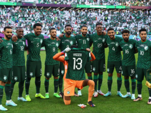 إيقاف 6 لاعبين دوليين في المنتخب السعودي إيقاف 6 لاعبين دوليين في المنتخب السعودي
