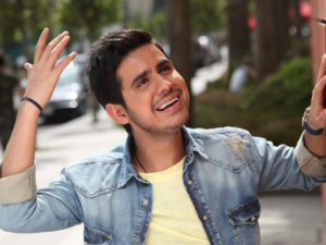 قصي حاتم يفاجئ الجمهور بجديده من اللون الريفي العراقي بأغنية «چنك ورد» قصي حاتم يفاجئ الجمهور بجديده من اللون الريفي العراقي بأغنية «چنك ورد»