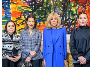استقبال الأميرات للا مريم وللا أسماء وللا حسناء لمأدبة غداء بقصر الإليزي بدعوة من بريجيت ماكرون