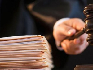 جنايات فاس توزع 16 سنة سجنا في ملف شبكة الفساد الطبي بتازة جنايات فاس توزع 16 سنة سجنا في ملف شبكة الفساد الطبي بتازة