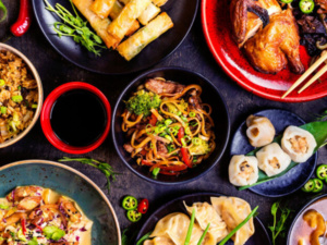 فن الطبخ الآسيوي: عندما تغري النكهات الشرقية الأذواق المغربية فن الطبخ الآسيوي: عندما تغري النكهات الشرقية الأذواق المغربية