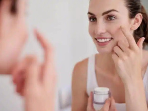 فقدت بصرها بسبب “كريمات تبييض البشرة”..تقرير يكشف معطيات خطيرة فقدت بصرها بسبب “كريمات تبييض البشرة”..تقرير يكشف معطيات خطيرة