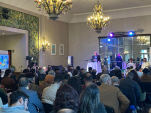 "بيت الشعر" يتألق في سينما النهضة بالرباط "بيت الشعر" يتألق في سينما النهضة بالرباط