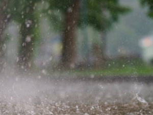 هطول أمطار غزيرة مصحوبة بالرعد في  مناطق الشمال والريف والغرب هطول أمطار غزيرة مصحوبة بالرعد في  مناطق الشمال والريف والغرب