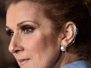 "سيلين ديون تعبر عن إصرارها على التغلب على المرض والعودة إلى الواجهة الفنية." "سيلين ديون تعبر عن إصرارها على التغلب على المرض والعودة إلى الواجهة الفنية."