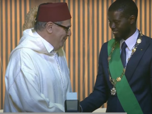 رئيس الحكومة يُمثّل جلالة الملك محمد السادس في حفل تنصيب الرئيس السنغالي الجديد رئيس الحكومة يُمثّل جلالة الملك محمد السادس في حفل تنصيب الرئيس السنغالي الجديد