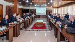 اجتماع اللجنة الوطنية للنقل الجوي لتطوير منصات مطارات المملكة. اجتماع اللجنة الوطنية للنقل الجوي لتطوير منصات مطارات المملكة.