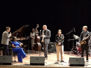 طنجة تحتضن الحفل العالمي لموسيقى الجاز طنجة تحتضن الحفل العالمي لموسيقى الجاز