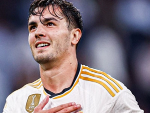 إبراهيم دياز يعد جماهير ريال مدريد بالمزيد من التألق إبراهيم دياز يعد جماهير ريال مدريد بالمزيد من التألق