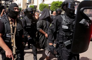 *تفكيك خلية إرهابية موالية لـ”داعش” ينشط أعضاؤها بمدينتي تزنيت وسيدي سليمان *تفكيك خلية إرهابية موالية لـ”داعش” ينشط أعضاؤها بمدينتي تزنيت وسيدي سليمان