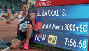 العداء المغربي سفيان البقالي يفوز بسباق 3000 م موانع خلال الملتقى الدولي محمد السادس لألعاب القوى (العصبة الماسية) العداء المغربي سفيان البقالي يفوز بسباق 3000 م موانع خلال الملتقى الدولي محمد السادس لألعاب القوى (العصبة الماسية)