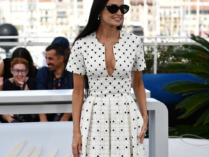 إطلالات مبهرة للنجمات العرب بتوقيع مصممين عرب في مهرجان كان السينمائي 2024 إطلالات مبهرة للنجمات العرب بتوقيع مصممين عرب في مهرجان كان السينمائي 2024