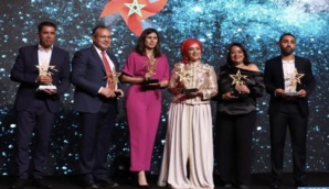 الدورة السادسة لـ”جوائز مغاربة العالم”.. تتويج عدد من مغاربة العالم من مختلف الآفاق بمراكش الدورة السادسة لـ”جوائز مغاربة العالم”.. تتويج عدد من مغاربة العالم من مختلف الآفاق بمراكش
