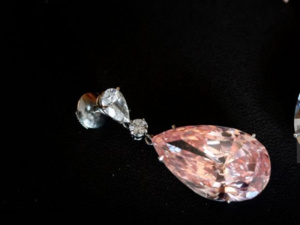 أغلى 8 مجوهرات حول العالم: لماذا تحظى بإعجاب العالم وتحبس الأنفاس؟ أغلى 8 مجوهرات حول العالم: لماذا تحظى بإعجاب العالم وتحبس الأنفاس؟