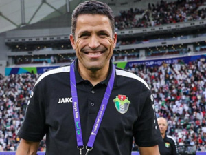 الحسين عموتة يقترب من التوقيع مع فريق الجزيرة في دوري الخليج بفضل عرض مالي ضخم الحسين عموتة يقترب من التوقيع مع فريق الجزيرة في دوري الخليج بفضل عرض مالي ضخم