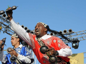 مهرجان كناوة بالصويرة يحتفي بثلاث ثقافات مدرجة في قائمة التراث العالمي غير المادي مهرجان كناوة بالصويرة يحتفي بثلاث ثقافات مدرجة في قائمة التراث العالمي غير المادي