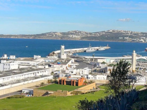 توقيع رواية تاريخية تستحضر جماليات وتاريخ طنجة: خابيير بالينثويلا ومحمد العربي غجو في اللقاء توقيع رواية تاريخية تستحضر جماليات وتاريخ طنجة: خابيير بالينثويلا ومحمد العربي غجو في اللقاء