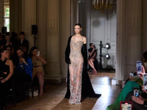 تحفة فنية تجسد إبداع زهير مراد في أسبوع الهوت كوتور بباريس  تحفة فنية تجسد إبداع زهير مراد في أسبوع الهوت كوتور بباريس