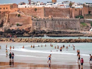 دراسة: قرابة نصف المغاربة يقضون عطلة الصيف في منازلهم دراسة: قرابة نصف المغاربة يقضون عطلة الصيف في منازلهم