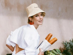 عودة قبعات الدلو كأبرز اتجاهات صيف 2024 عودة قبعات الدلو كأبرز اتجاهات صيف 2024