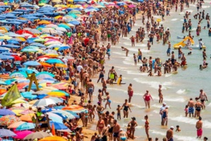 آلاف المغاربة يفضلون قضاء عطلة الصيف بإسبانيا آلاف المغاربة يفضلون قضاء عطلة الصيف بإسبانيا