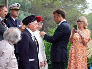 عزيز أخنوش وسميرة سطايل بجانب المحارب المغربي القديم العربي جاوة عزيز أخنوش وسميرة سطايل بجانب المحارب المغربي القديم العربي جاوة