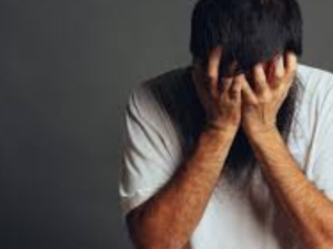 "السنس" الأبيض: الإدمان الجديد الذي يغزو الشباب المغربي "السنس" الأبيض: الإدمان الجديد الذي يغزو الشباب المغربي