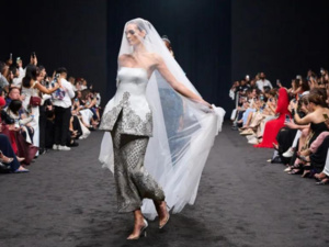 أسبوع دبي للموضة ينطلق بعروض مذهلة وتصاميم تراعي مختلف أشكال الأجسام أسبوع دبي للموضة ينطلق بعروض مذهلة وتصاميم تراعي مختلف أشكال الأجسام