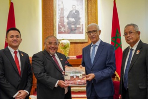 رئيس مجلس النواب يجري مباحثات مع رئيس وأعضاء مجموعة الصداقة البرلمانية الأندونيسية-المغربية رئيس مجلس النواب يجري مباحثات مع رئيس وأعضاء مجموعة الصداقة البرلمانية الأندونيسية-المغربية