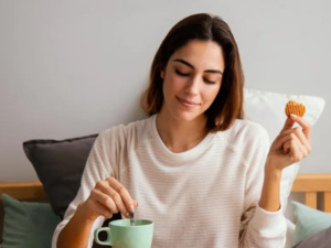 أضرار خطيرة لتناول السكريات خلال وجبة الفطور.. طبيبة تحذر أضرار خطيرة لتناول السكريات خلال وجبة الفطور.. طبيبة تحذر