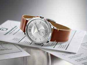 ألوان هادئة لساعات الخريف: أناقة ورقي في تصاميم الموسم ألوان هادئة لساعات الخريف: أناقة ورقي في تصاميم الموسم