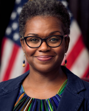 القنصل العام للولايات المتحدة الأمريكية تزور “مارشي سنطرال” بالدار البيضاء القنصل العام للولايات المتحدة الأمريكية تزور “مارشي سنطرال” بالدار البيضاء