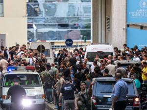 انفجار لبنان : الحصيلة ترتفع ل 12 قتيلا و2800 جريح وسط تصاعد التوتر بين حزب الله وإسرائيل انفجار لبنان : الحصيلة ترتفع ل 12 قتيلا و2800 جريح وسط تصاعد التوتر بين حزب الله وإسرائيل