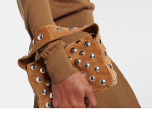 اللون البني: النجم الجديد لموسم خريف وشتاء 2024-2025 اللون البني: النجم الجديد لموسم خريف وشتاء 2024-2025