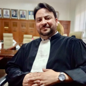 منصف الخياري: لهذا السبب يحتج المحامون وهذا هو رأيي بخصوص الإصلاحات التي يقترحها وهبي منصف الخياري: لهذا السبب يحتج المحامون وهذا هو رأيي بخصوص الإصلاحات التي يقترحها وهبي