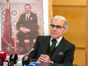 استقرار الاقتصاد أولوية كبرى : الجواهري يبرر الحفاظ على سعر الفائدة استقرار الاقتصاد أولوية كبرى : الجواهري يبرر الحفاظ على سعر الفائدة