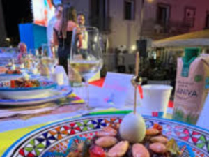 المغرب يتوج ببطولة العالم لتحضير الكسكس في مهرجان Cous Cous Fest 2024 المغرب يتوج ببطولة العالم لتحضير الكسكس في مهرجان Cous Cous Fest 2024