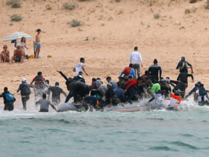 محاولات "الحريك" تتجدد : إحباط محاولة هجرة أكثر من 60 شخصا في طرفاية محاولات "الحريك" تتجدد : إحباط محاولة هجرة أكثر من 60 شخصا في طرفاية