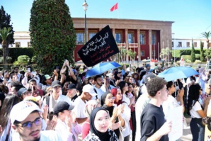 طلبة الطب يصوتون على “عرض ميراوي” طلبة الطب يصوتون على “عرض ميراوي”