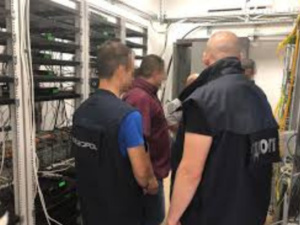 هل تقترب ساعة الصفر لمستخدمي IPTV في المغرب؟ هل تقترب ساعة الصفر لمستخدمي IPTV في المغرب؟