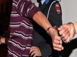 توقيف جزائري بشبهة قرصنة معطيات بطائق بنكية توقيف جزائري بشبهة قرصنة معطيات بطائق بنكية