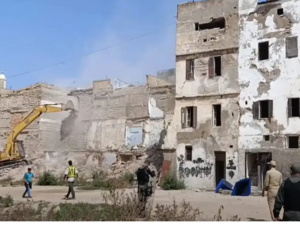 مشروع المحج الملكي بالبيضاء : السلطات توقف الهدم وتفتح باب الحوار مشروع المحج الملكي بالبيضاء : السلطات توقف الهدم وتفتح باب الحوار