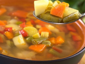 حساء الخضروات: سلاحك السري لمواجهة برد الشتاء وتعزيز صحتك حساء الخضروات: سلاحك السري لمواجهة برد الشتاء وتعزيز صحتك