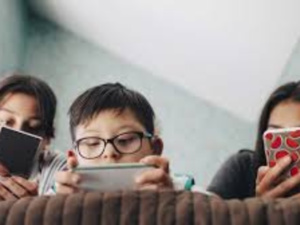 التداخلات اللغوية وتأثيرها على اكتساب اللغة العربية لدى الطفل المغربي: لقاء ثقافي بجامعة الحسن الثاني التداخلات اللغوية وتأثيرها على اكتساب اللغة العربية لدى الطفل المغربي: لقاء ثقافي بجامعة الحسن الثاني