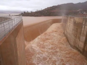 الأمطار تنعش السدود وتضمن إمدادات المياه لثلاث سنوات الأمطار تنعش السدود وتضمن إمدادات المياه لثلاث سنوات