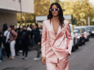 إكسسوارات وردية لتبعثي الأمل في إطلالاتك خلال شهر أكتوبر إكسسوارات وردية لتبعثي الأمل في إطلالاتك خلال شهر أكتوبر